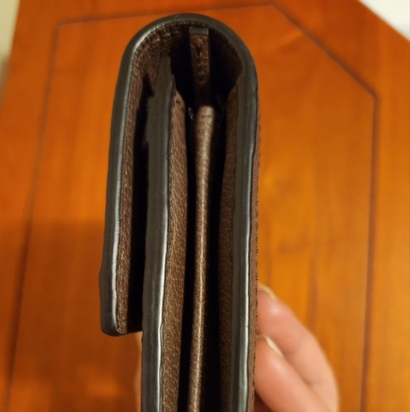 Authentic Gucci Wallet - Picture 12 of 13